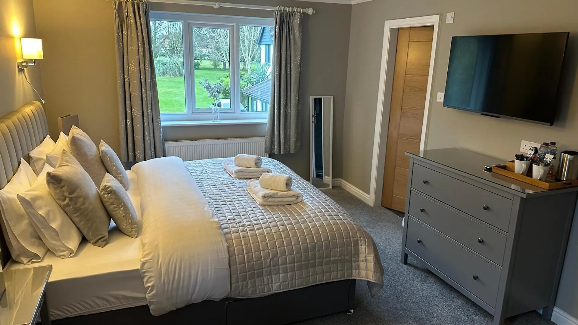 Burton Lodge Guest House & Spa Brandesburton 4*,  Reino Unido